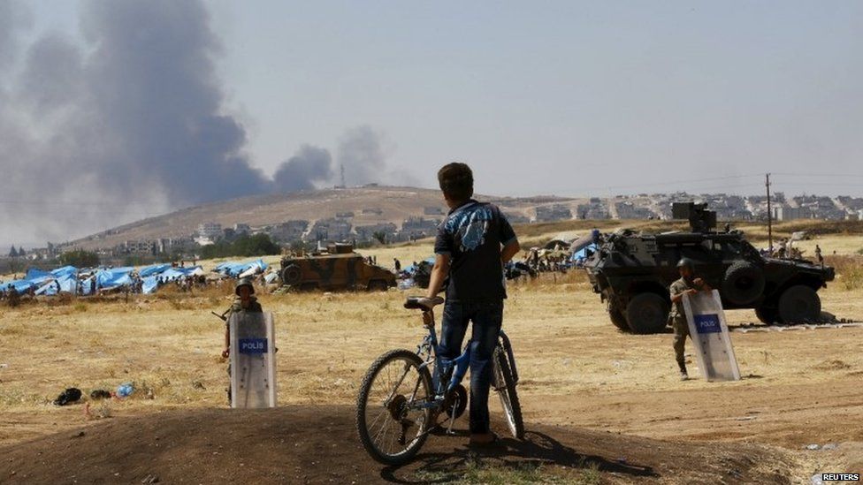 In Syrien, die kurdische Stadt Kobane, von der Türkei bombardiert