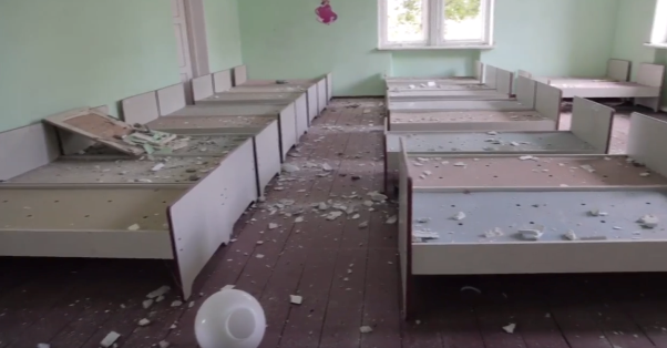 Beschädigter Kindergarten Ukraine