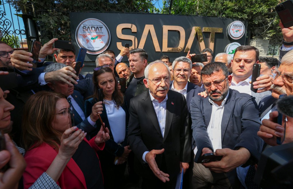 Republican People's Party (CHP) Chairman Kemal Kılıçdaroğlu in front of Sadat's HQ